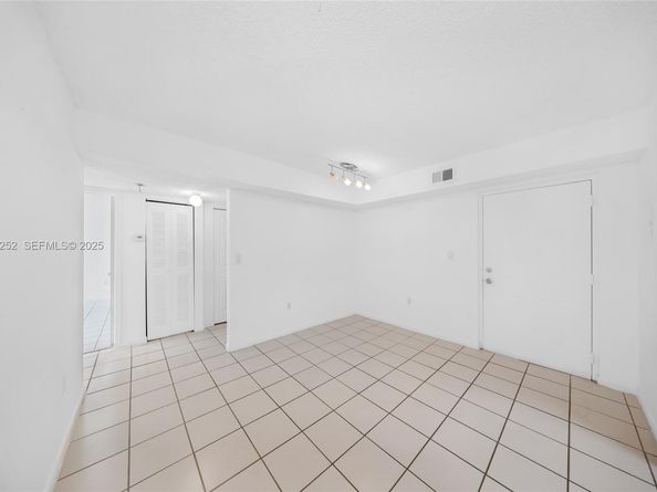 5765 W 25th Ct 411, Hialeah FL 33016