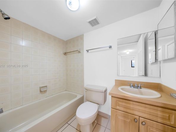 5765 W 25th Ct 411, Hialeah FL 33016