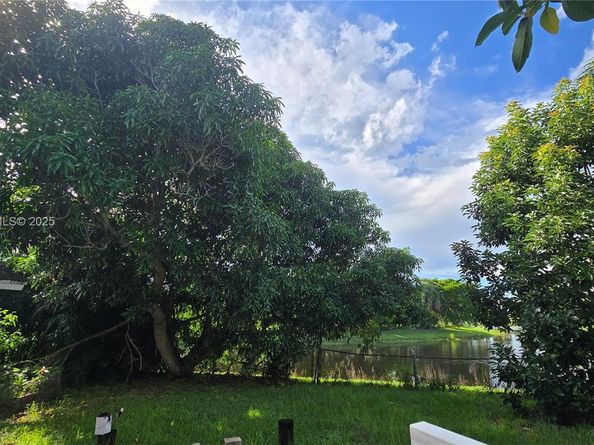 4105 Clearview Ter, West Palm Beach FL 33417