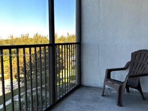 2500 NE 135th St B506, North Miami FL 33181