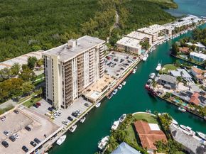 2500 NE 135th St B506, North Miami FL 33181