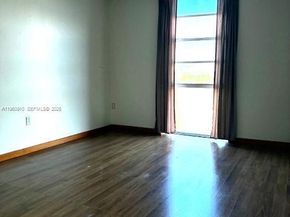 2500 NE 135th St B506, North Miami FL 33181