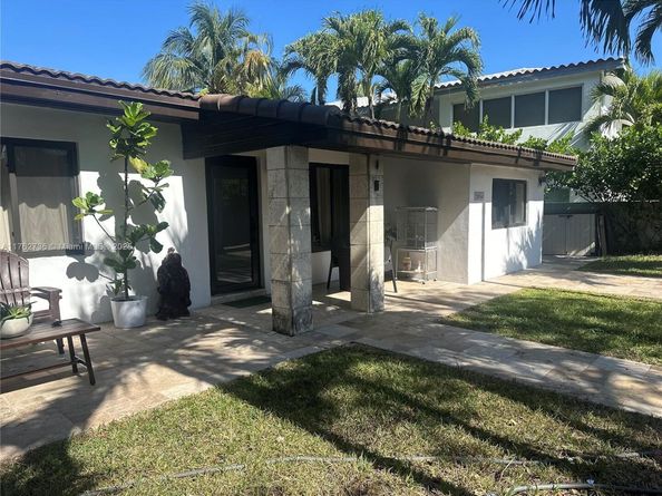 2054 Alton Rd, Miami Beach FL 33140