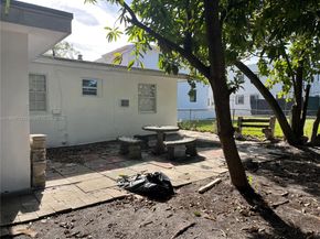 241 NW 32nd St, Miami FL 33127