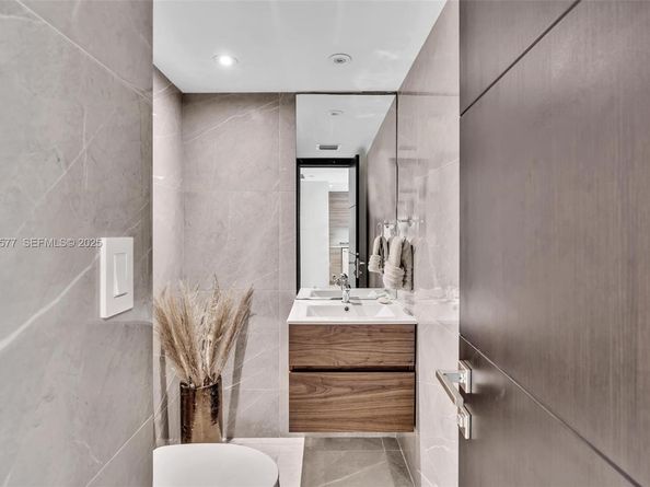 1865 Brickell Ave A703, Miami FL 33129