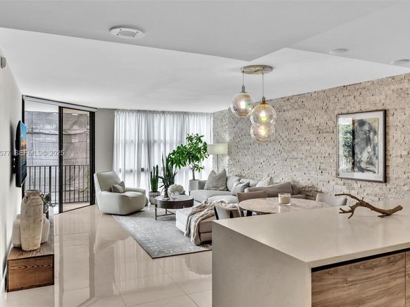 1865 Brickell Ave A703, Miami FL 33129