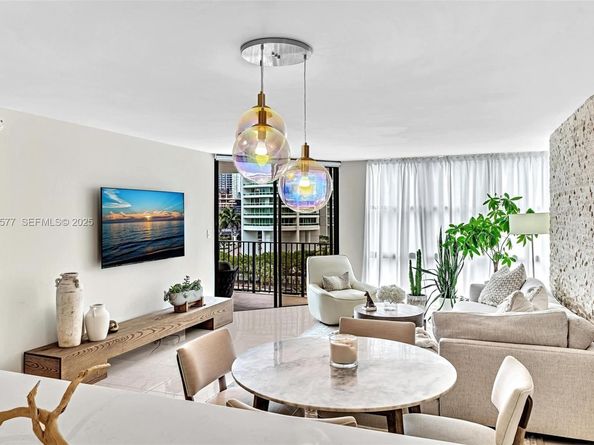 1865 Brickell Ave A703, Miami FL 33129