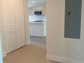 2555 NE 193rd St 2108, Miami FL 33180