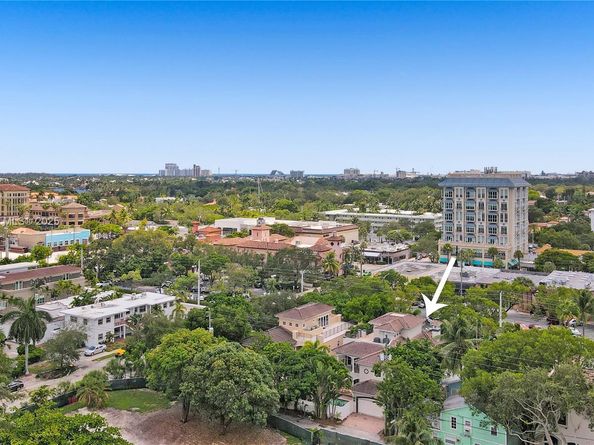 821 SE 2nd Ct, Fort Lauderdale FL 33301
