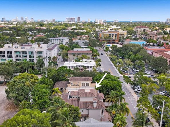 821 SE 2nd Ct, Fort Lauderdale FL 33301