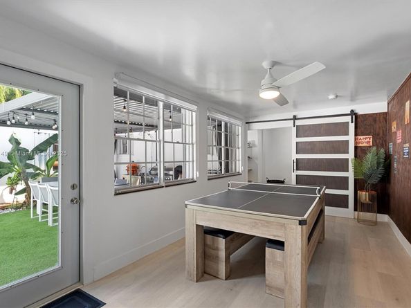 1115 N 13th Ter, Hollywood FL 33019