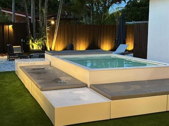 1115 N 13th Ter, Hollywood FL 33019