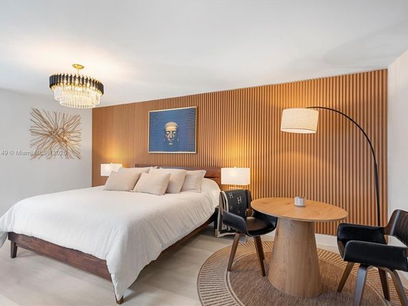 1115 N 13th Ter, Hollywood FL 33019