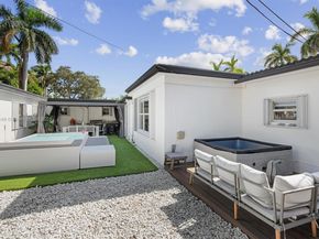 1115 N 13th Ter, Hollywood FL 33019