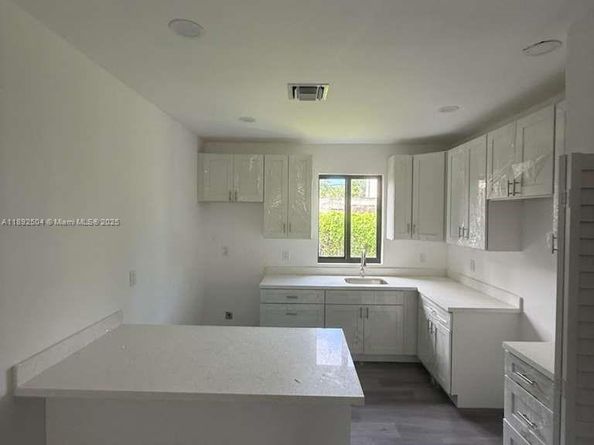 1779 NW 93rd St, Miami FL 33147