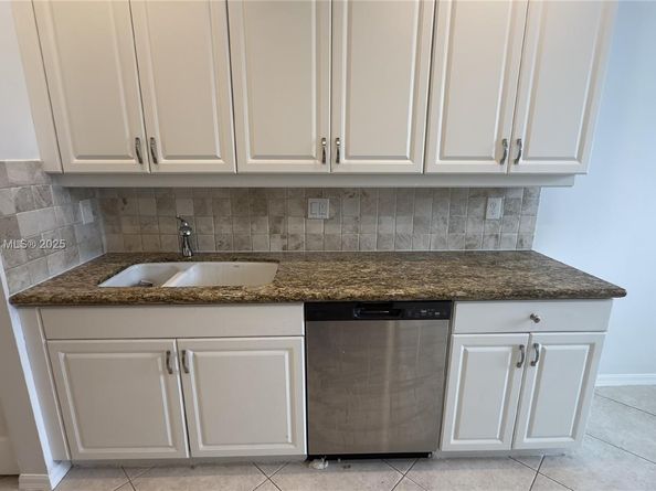 1587 Frederick Small Rd, Jupiter FL 33458
