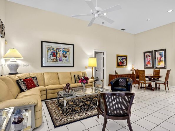 8754 NW 75th Pl, Tamarac FL 33321