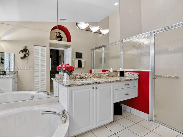 8754 NW 75th Pl, Tamarac FL 33321