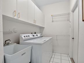 8754 NW 75th Pl, Tamarac FL 33321