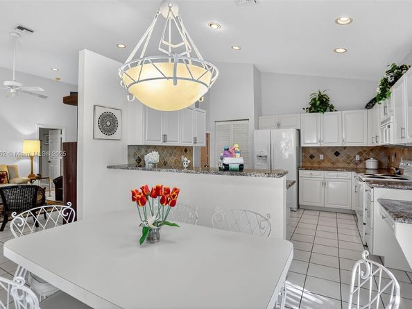 8754 NW 75th Pl, Tamarac FL 33321