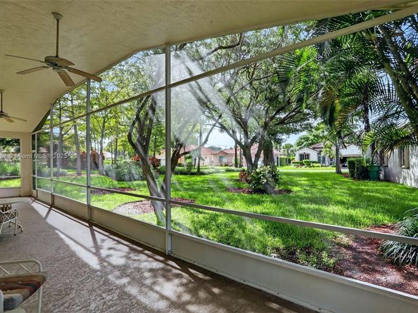 8754 NW 75th Pl, Tamarac FL 33321