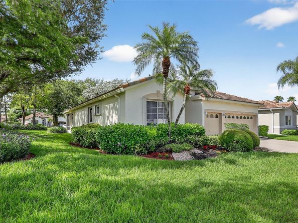 8754 NW 75th Pl, Tamarac FL 33321