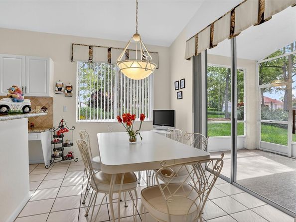 8754 NW 75th Pl, Tamarac FL 33321