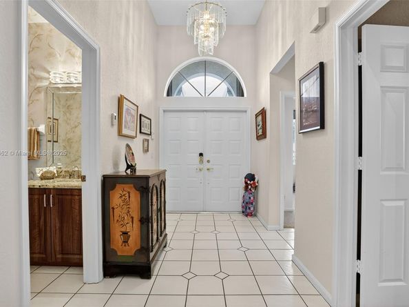 8754 NW 75th Pl, Tamarac FL 33321