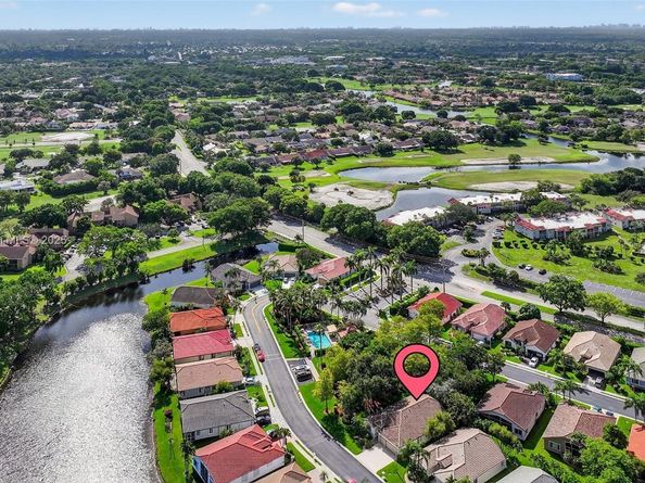 8754 NW 75th Pl, Tamarac FL 33321