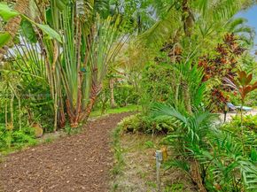 4209 Pinewood Ln, Weston FL 33331
