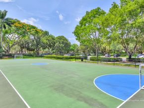 4209 Pinewood Ln, Weston FL 33331