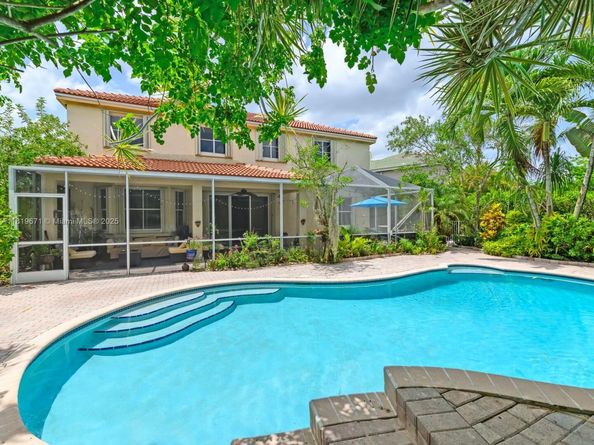 4209 Pinewood Ln, Weston FL 33331