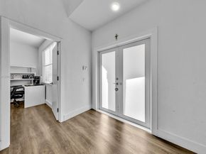 1042 Thistle Creek Ct, Weston FL 33327