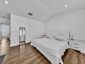 1042 Thistle Creek Ct, Weston FL 33327