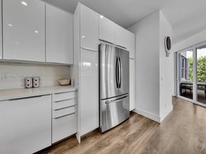 1042 Thistle Creek Ct, Weston FL 33327