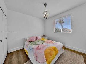 1042 Thistle Creek Ct, Weston FL 33327