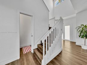 1042 Thistle Creek Ct, Weston FL 33327
