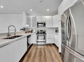 1042 Thistle Creek Ct, Weston FL 33327