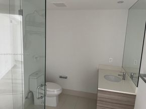 121 NE 34th St 1604, Miami FL 33137