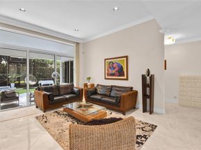 523 Stonemont Dr, Weston FL 33326