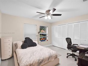 523 Stonemont Dr, Weston FL 33326