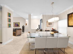 523 Stonemont Dr, Weston FL 33326