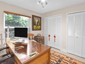 523 Stonemont Dr, Weston FL 33326