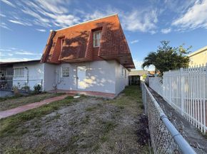 4541 NW 190th St, Miami Gardens FL 33055