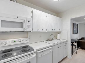 2180 NE 67th St 728, Fort Lauderdale FL 33308