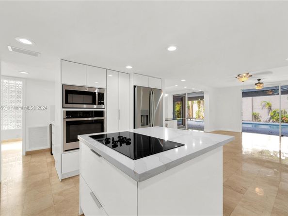 1769 Wa Kee Na Dr, Miami FL 33133