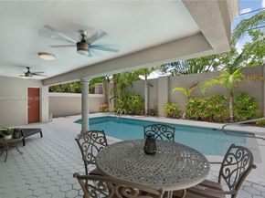 1769 Wa Kee Na Dr, Miami FL 33133