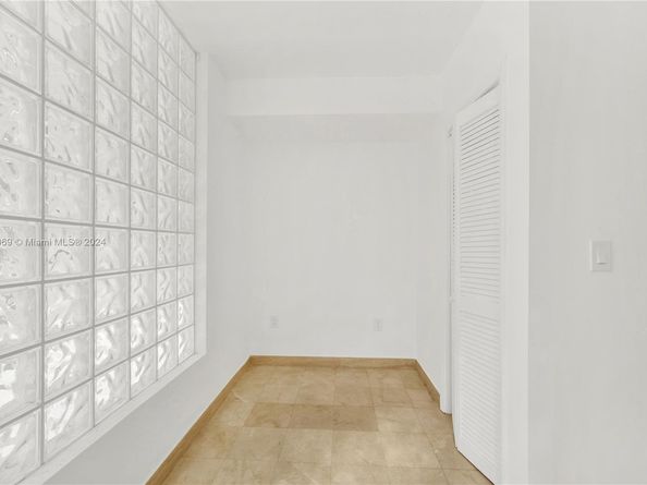 1769 Wa Kee Na Dr, Miami FL 33133
