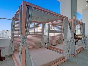 227 NE 2nd St 1610, Miami FL 33132