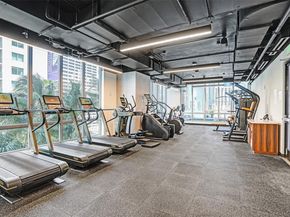 227 NE 2nd St 1610, Miami FL 33132